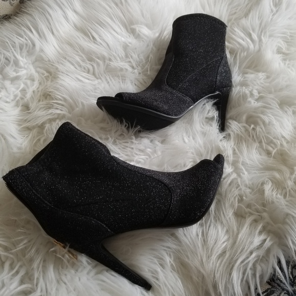 Open Toe Women's Booties by Guess Size 6.5, Heels - Picture 7 of 7